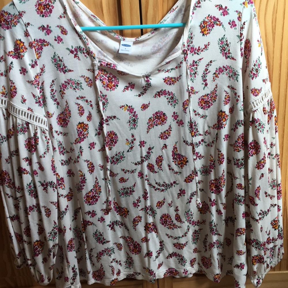 Super cute Old Navy blouse